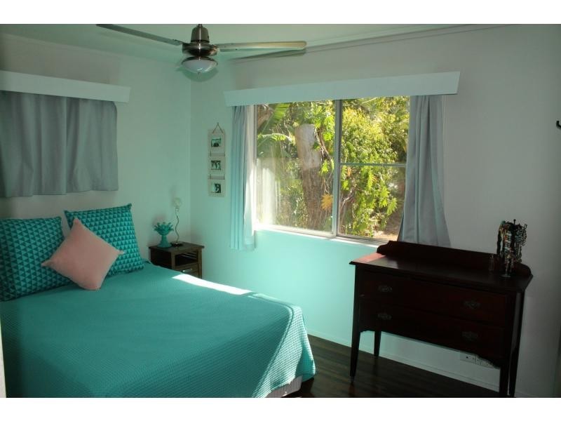 8 Jean Street, Nelly Bay QLD 4819