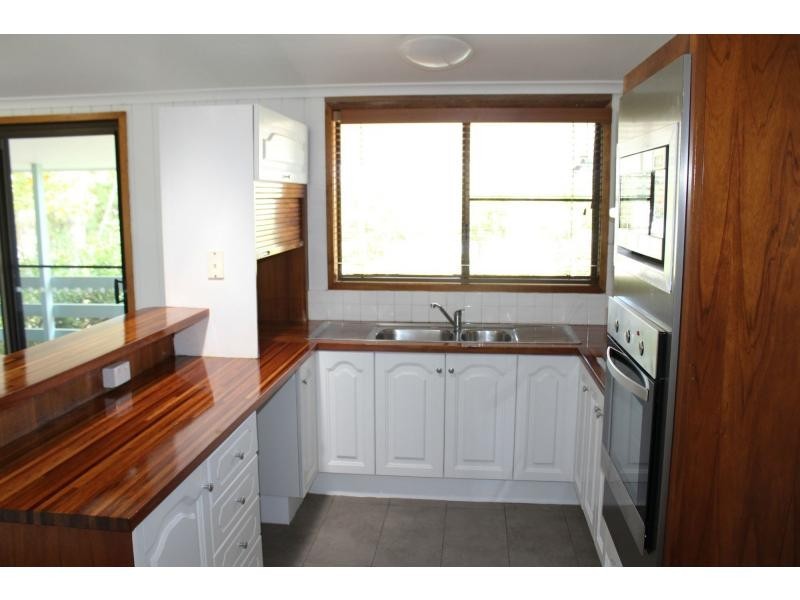 108 Sooning Street, Nelly Bay QLD 4819