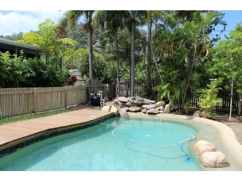 108 Sooning Street, Nelly Bay QLD 4819