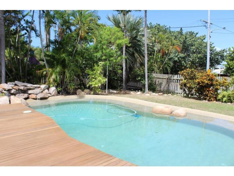 108 Sooning Street, Nelly Bay QLD 4819