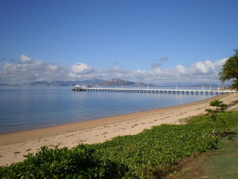 16/11-19 The Beach Esplanade, Picnic Bay, Magnetic Island QLD 4819