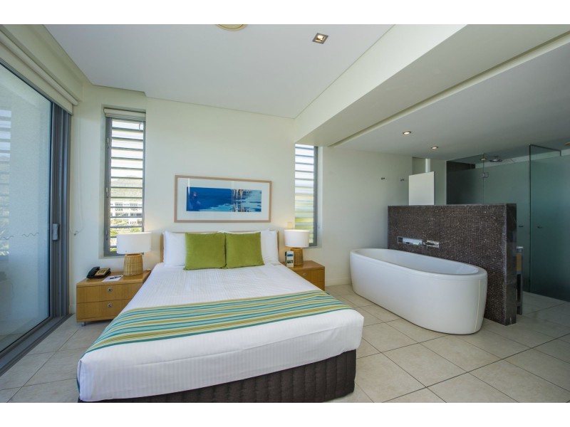 932/123 Sooning St (Blue On Blue), Nelly Bay QLD 4819