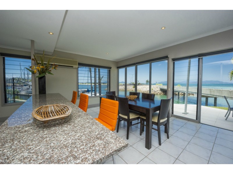 1/13-15 Terrace Place (The Docks), Nelly Bay QLD 4819