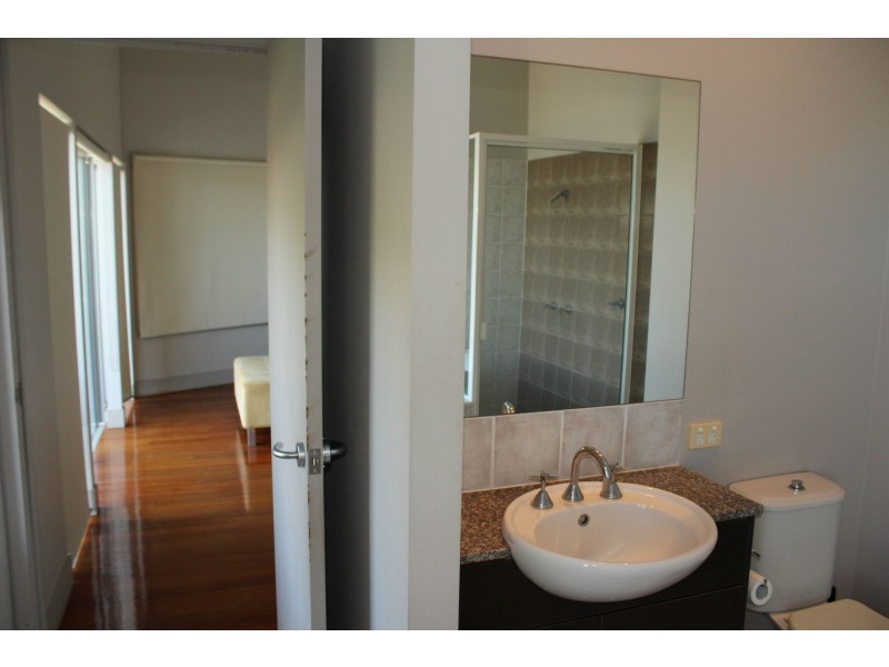 1/13-15 Terrace Place (The Docks), Nelly Bay QLD 4819