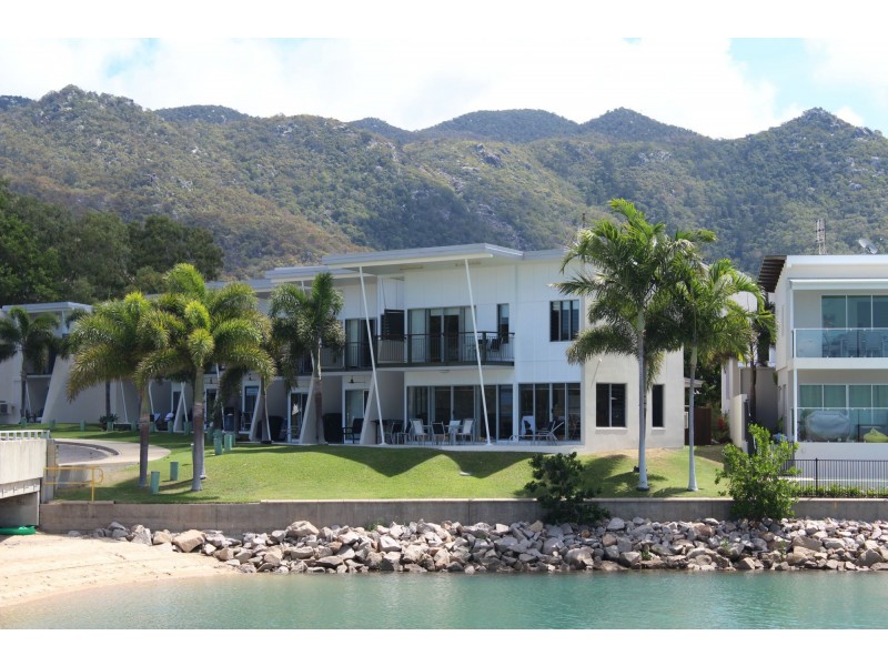 1/13-15 Terrace Place (The Docks), Nelly Bay QLD 4819