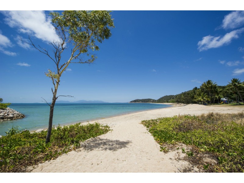 1/13-15 Terrace Place (The Docks), Nelly Bay QLD 4819