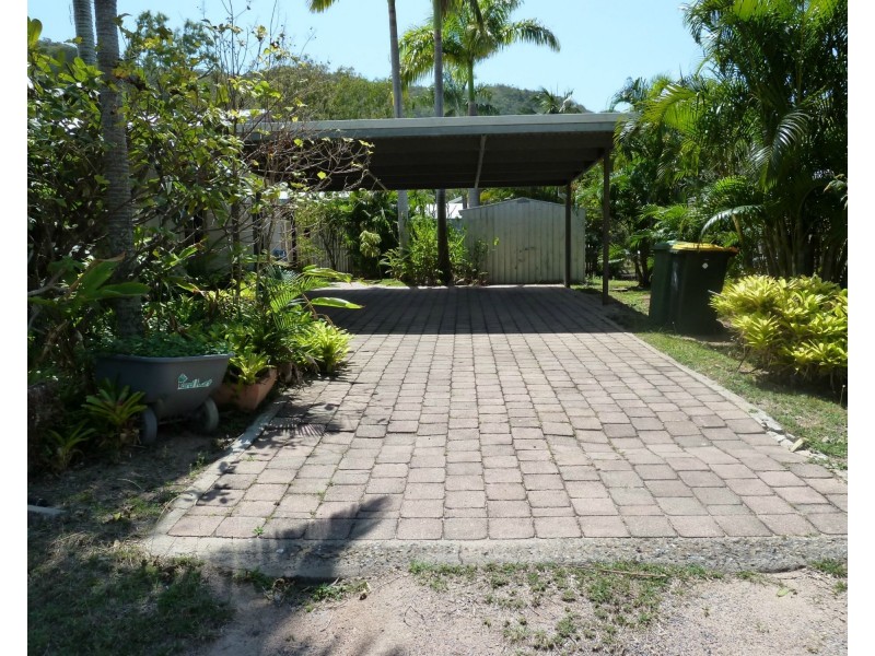 21 THE GROVE, Nelly Bay QLD 4819