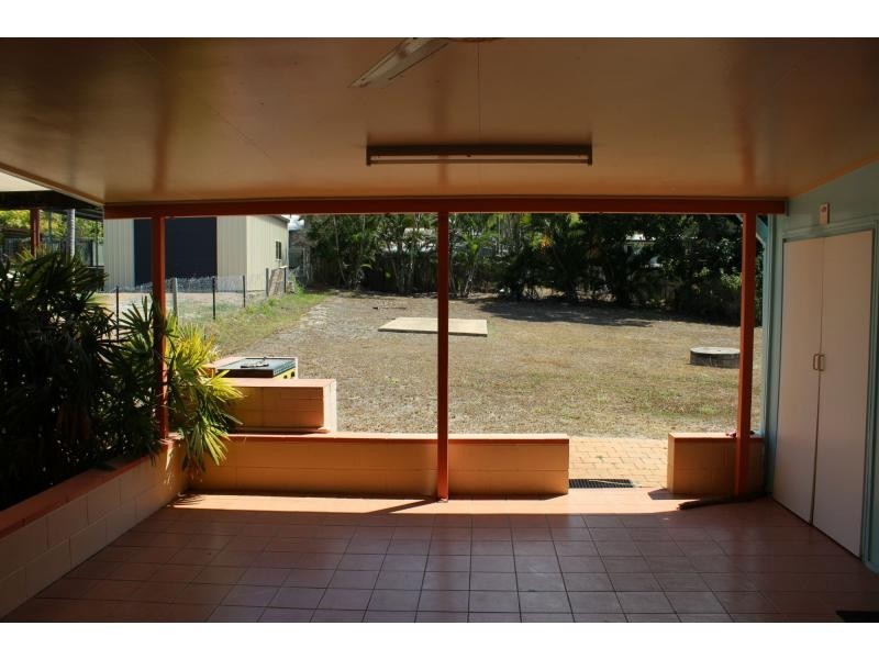 24 Barbarra Street, Picnic Bay, Magnetic Island QLD 4819