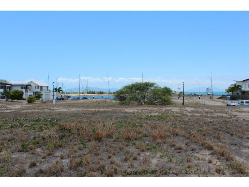 18 Terrace Place, Nelly Bay QLD 4819