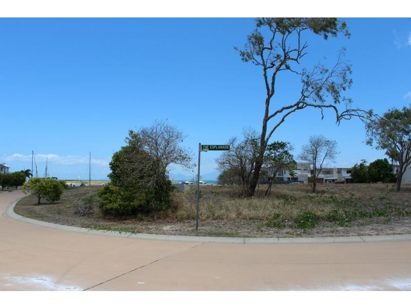 18 Terrace Place, Nelly Bay QLD 4819