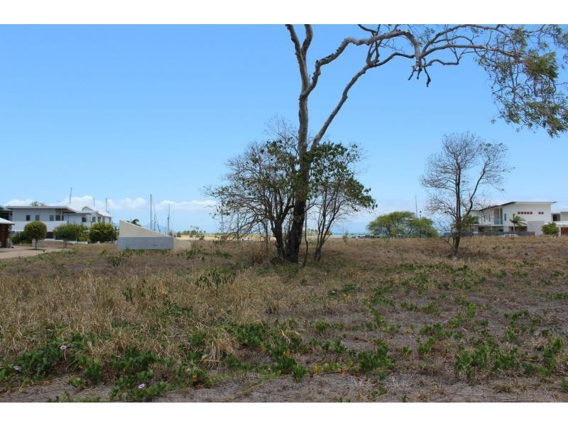 18 Terrace Place, Nelly Bay QLD 4819