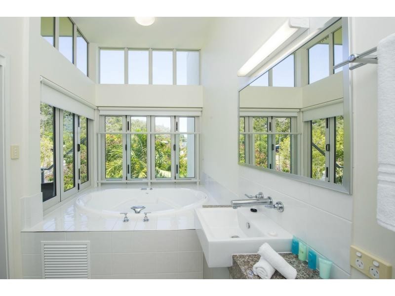 10/1-3 ‘Beachside’, The Cove, Nelly Bay, Magnetic Island QLD 4819