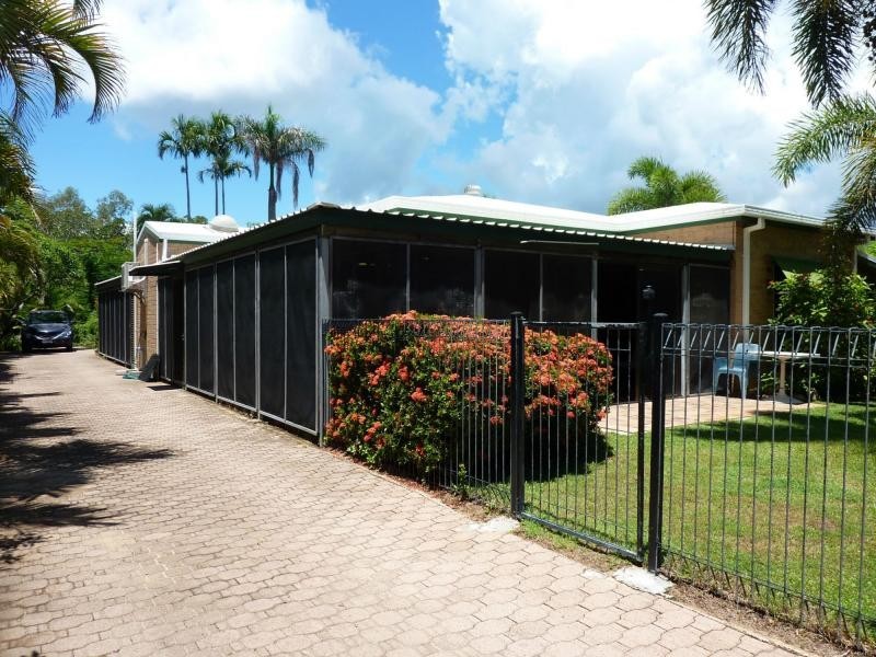 16 Pacific Drive, Horseshoe Bay, Magnetic Island QLD 4819