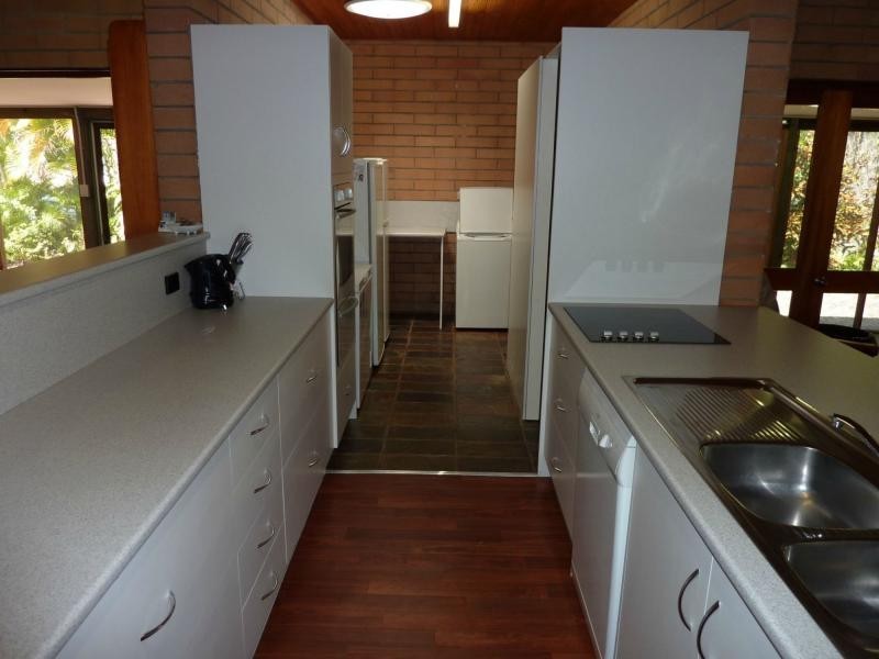 16 Pacific Drive, Horseshoe Bay, Magnetic Island QLD 4819