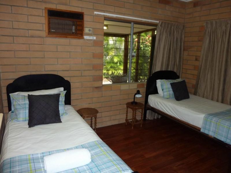 16 Pacific Drive, Horseshoe Bay, Magnetic Island QLD 4819