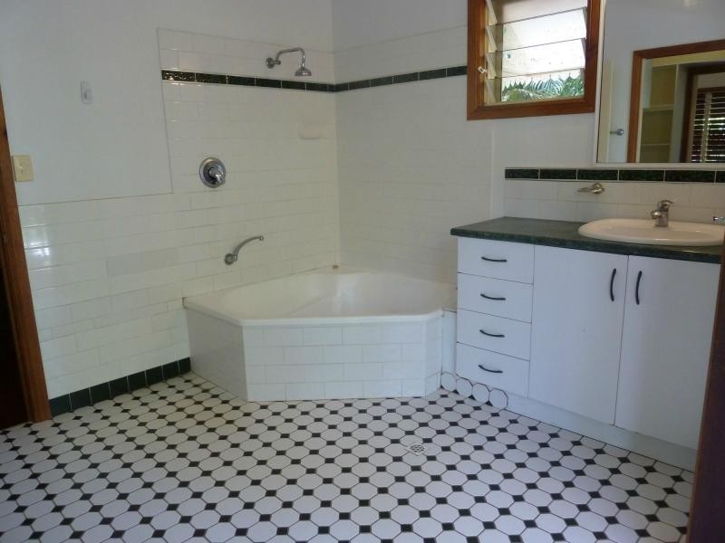 30 Lilac Street, Nelly Bay, Magnetic Island QLD 4819