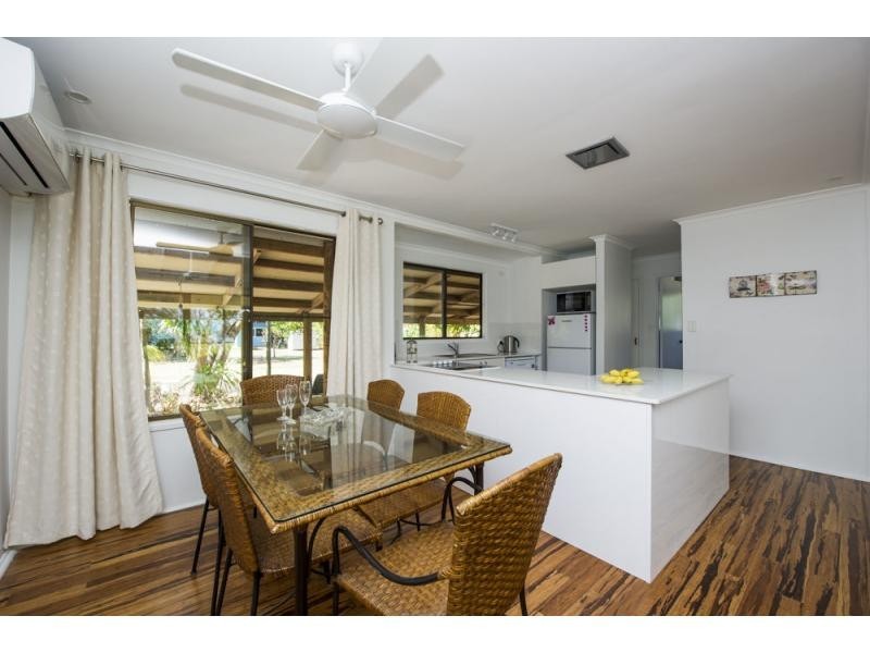 33 Marine Parade, Arcadia, Magnetic Island QLD 4819