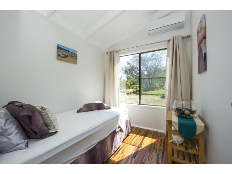 33 Marine Parade, Arcadia, Magnetic Island QLD 4819