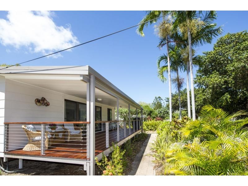 33 Marine Parade, Arcadia, Magnetic Island QLD 4819