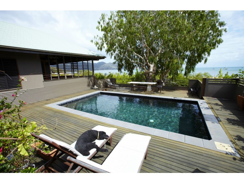 12 Henry Lawson Street, Horseshoe Bay QLD 4819