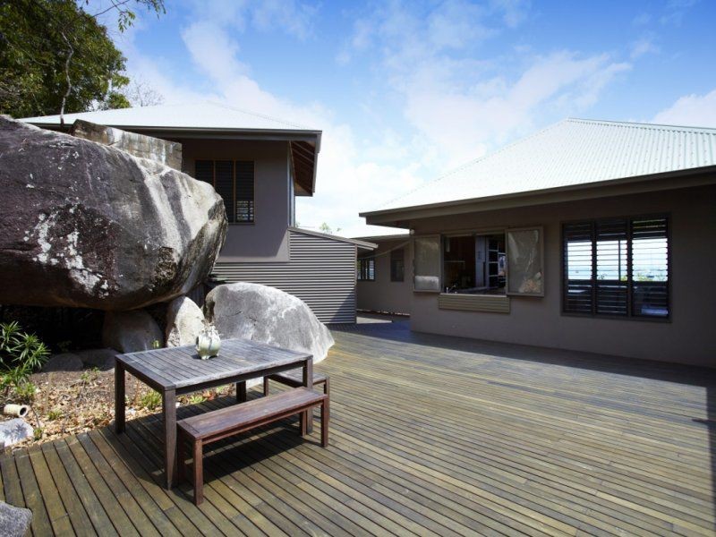 12 Henry Lawson Street, Horseshoe Bay QLD 4819