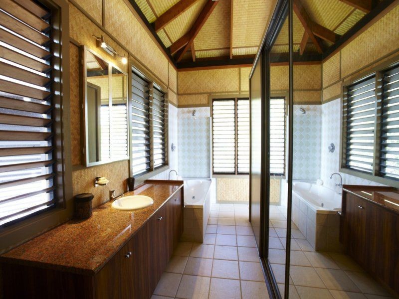 12 Henry Lawson Street, Horseshoe Bay QLD 4819