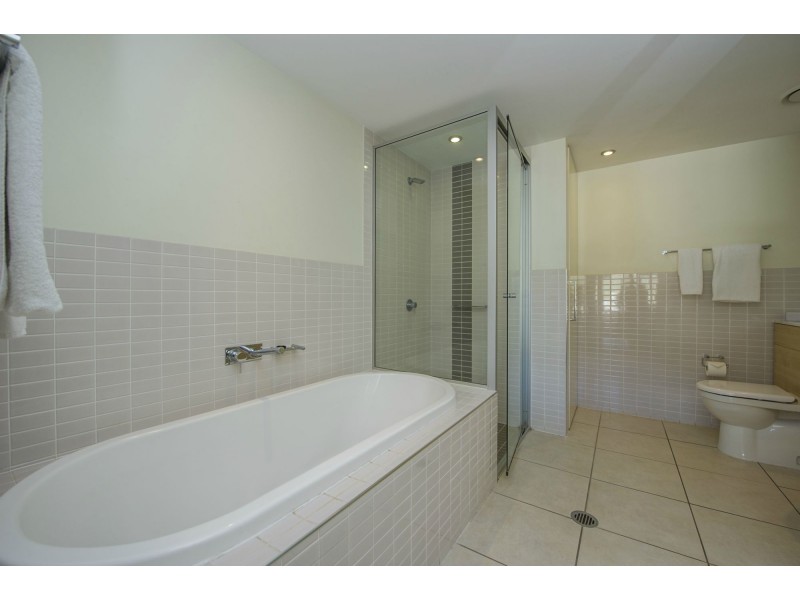 131/123 Sooning St (Blue On Blue), Nelly Bay QLD 4819