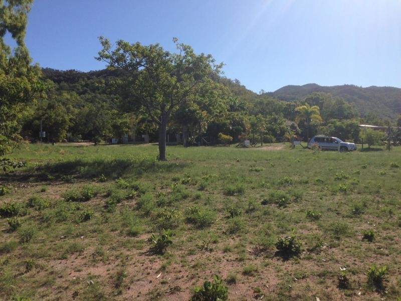 6-8 Dolphin Court, Horseshoe Bay QLD 4819