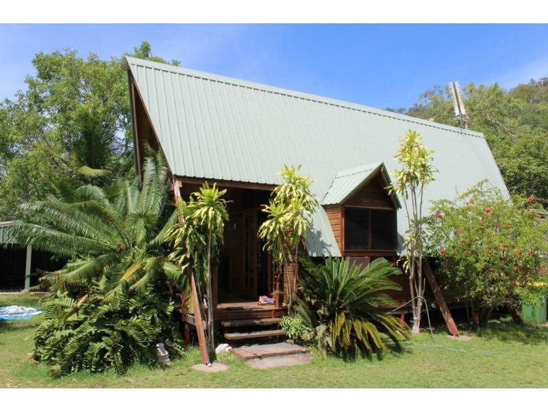 8 Somerset Court, Horseshoe Bay, Magnetic Island QLD 4819