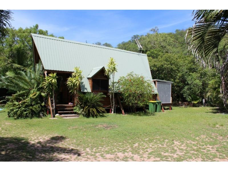 8 Somerset Court, Horseshoe Bay, Magnetic Island QLD 4819