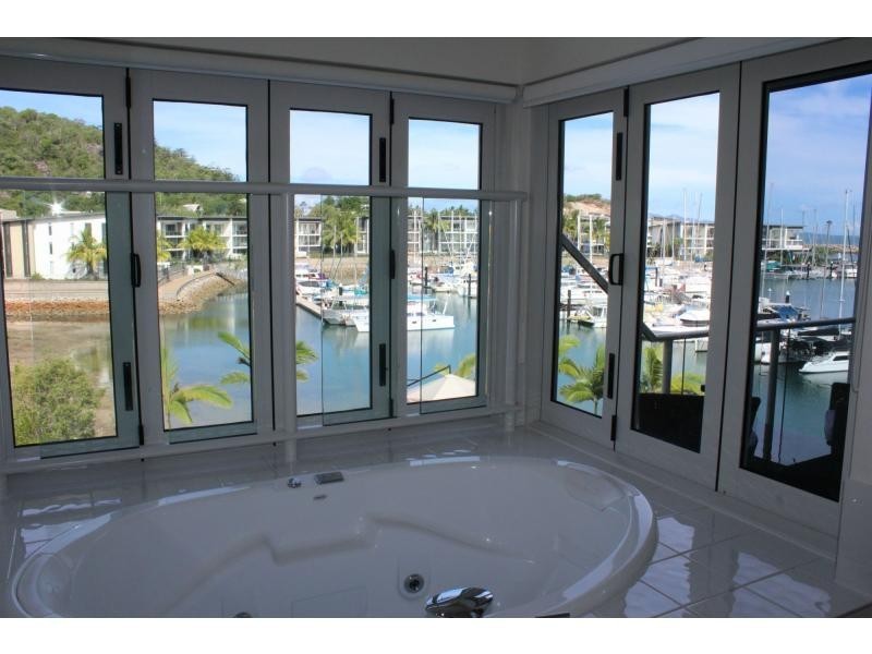 17/1-3 The Cove (Beachside Apartments) , Nelly Bay, Magnetic Island QLD 4819