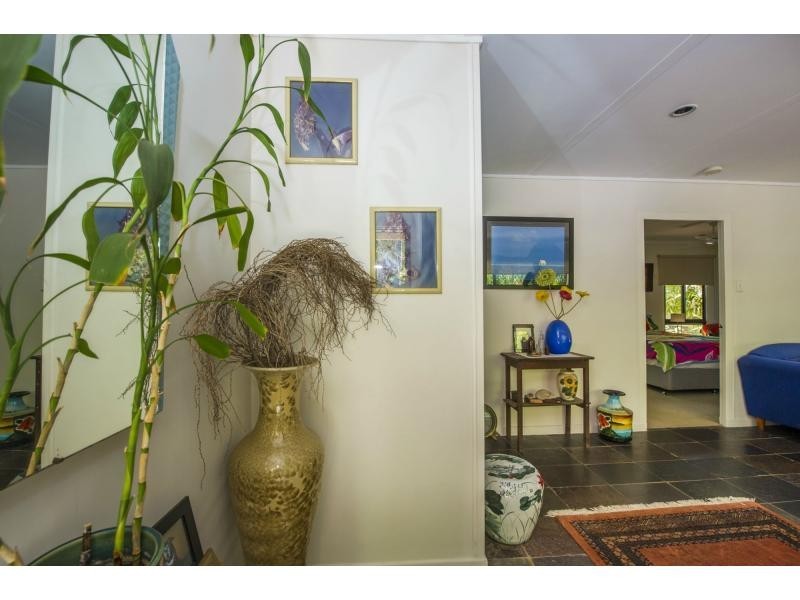 40 McCabe Crescent, Arcadia, Magnetic Island QLD 4819