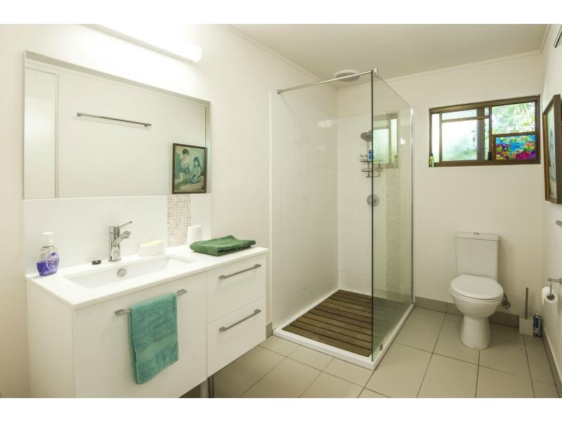 40 McCabe Crescent, Arcadia, Magnetic Island QLD 4819