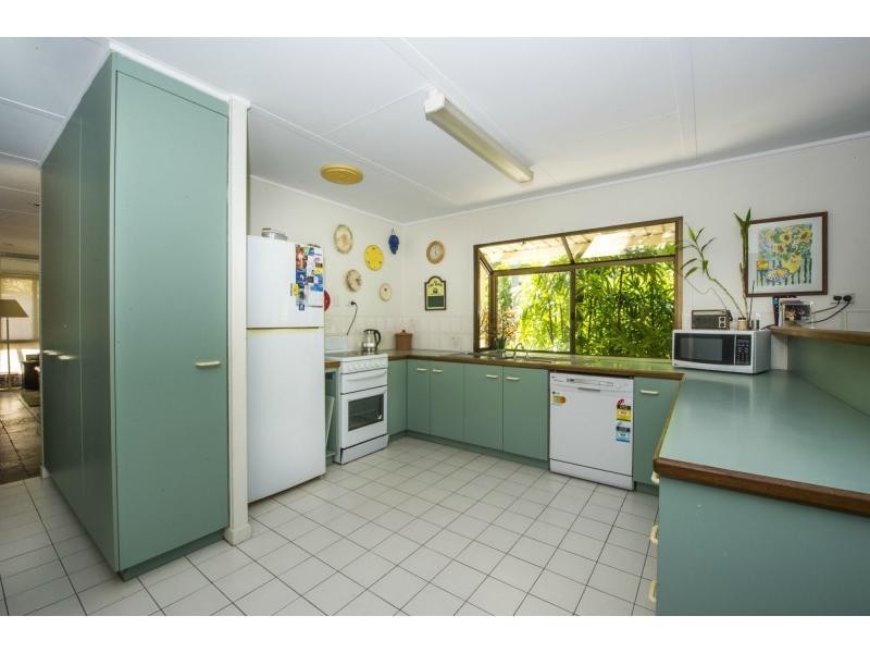40 McCabe Crescent, Arcadia, Magnetic Island QLD 4819