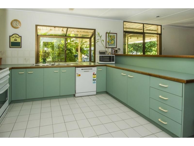 40 McCabe Crescent, Arcadia, Magnetic Island QLD 4819