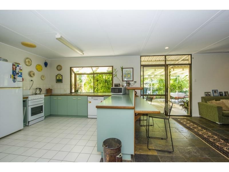 40 McCabe Crescent, Arcadia, Magnetic Island QLD 4819
