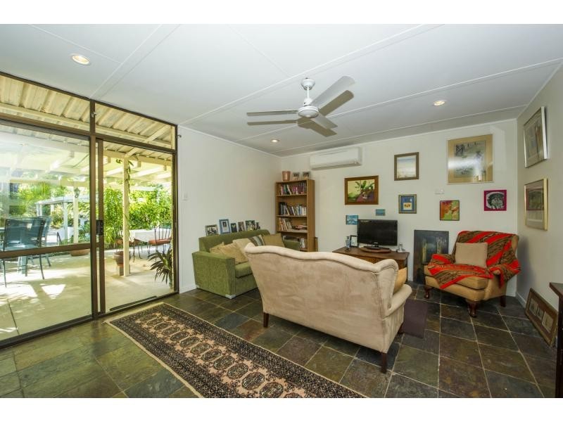 40 McCabe Crescent, Arcadia, Magnetic Island QLD 4819