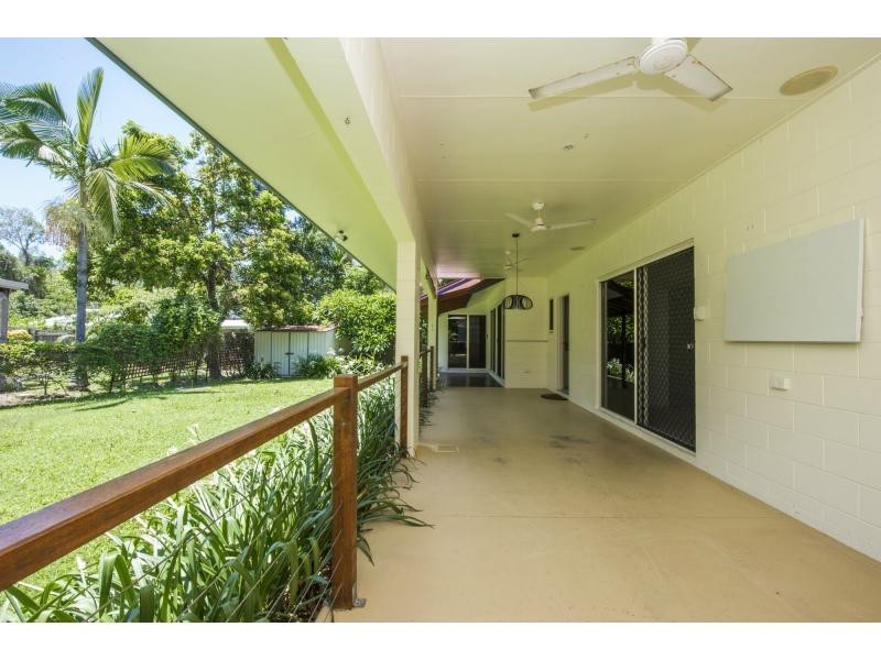 9 Robson Street, Nelly Bay QLD 4819