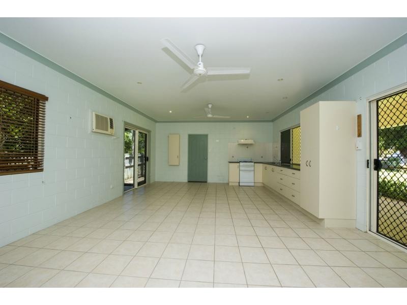 9 Robson Street, Nelly Bay QLD 4819