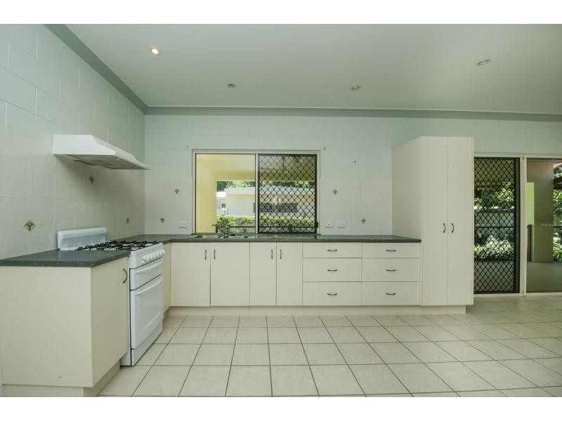 9 Robson Street, Nelly Bay QLD 4819