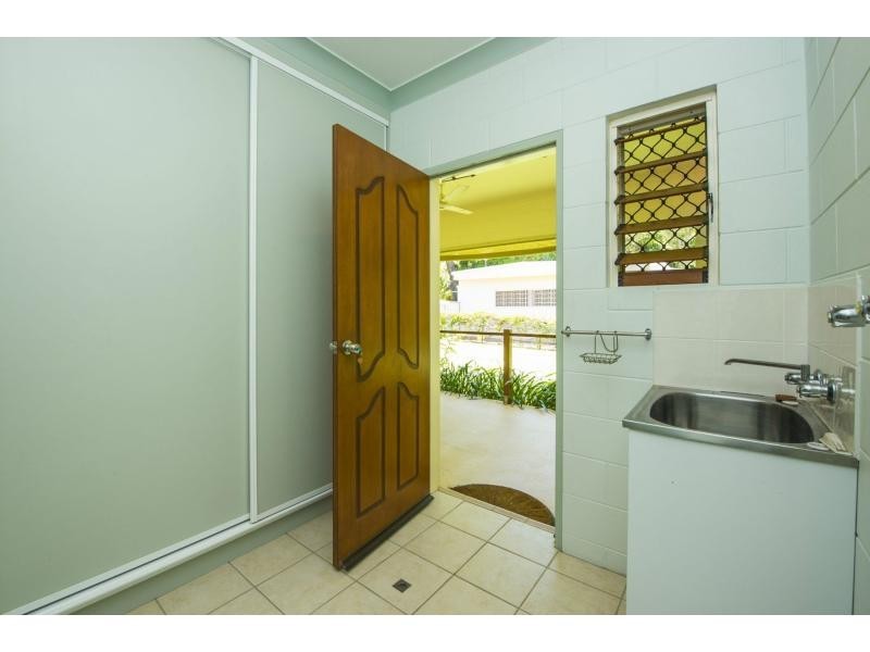 9 Robson Street, Nelly Bay QLD 4819