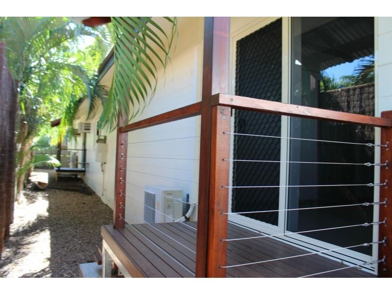 9 Robson Street, Nelly Bay QLD 4819