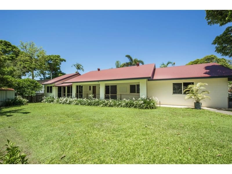 9 Robson Street, Nelly Bay QLD 4819