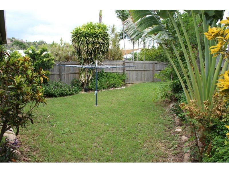 2/2 Widdowson Court, Picnic Bay QLD 4819