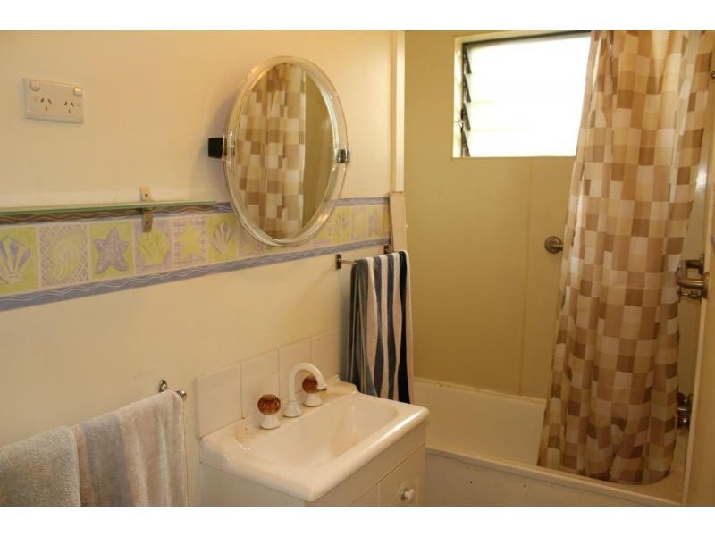 2/2 Widdowson Court, Picnic Bay QLD 4819