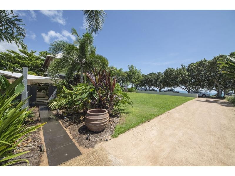 18 Pacific Drive, Horseshoe Bay QLD 4819