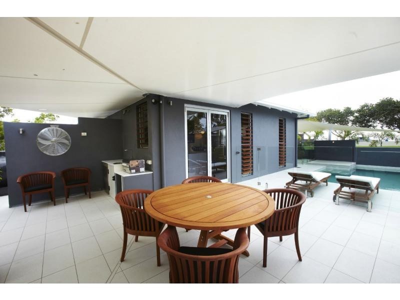 18 Pacific Drive, Horseshoe Bay QLD 4819