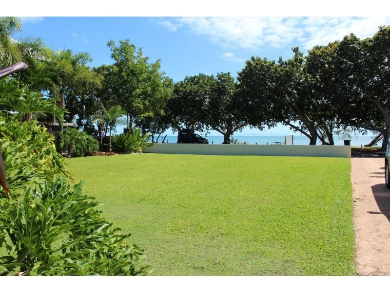 18 Pacific Drive, Horseshoe Bay QLD 4819