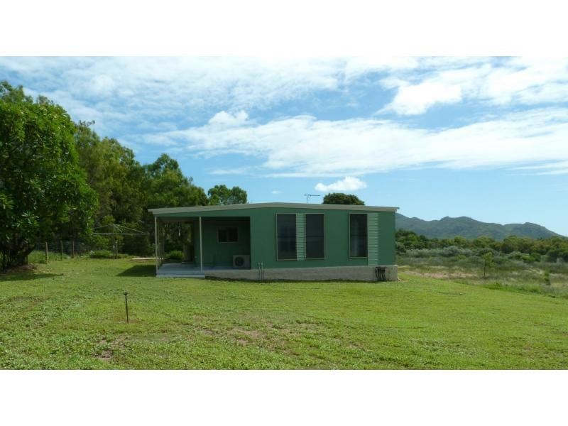 119 Horseshoe Bay Road, Horseshoe Bay, Magnetic Island QLD 4819