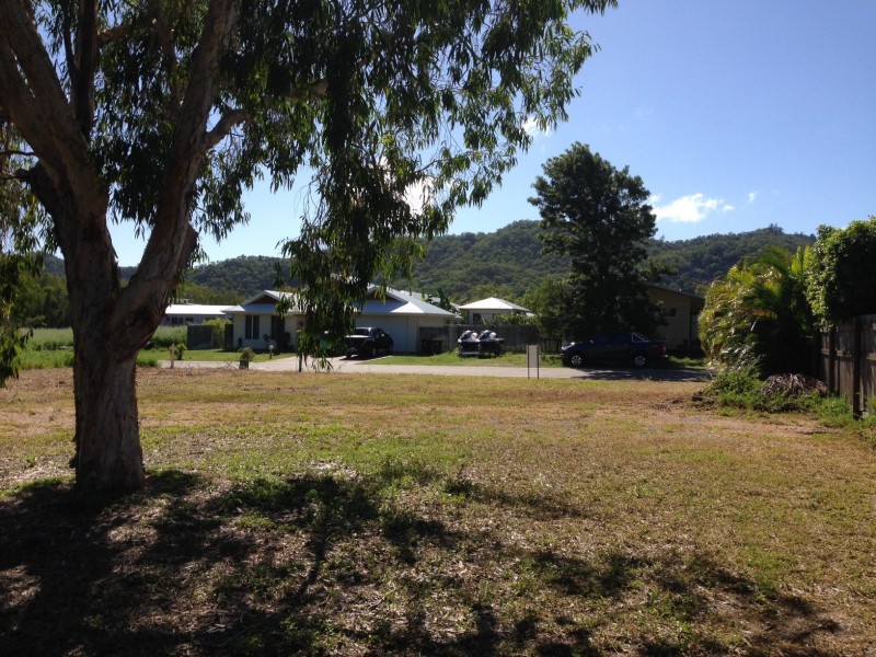 22 Pandanus Drive, Horseshoe Bay QLD 4819